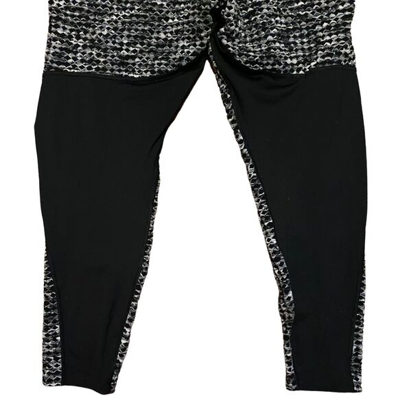 Nike Pro HyperWarm Womens Plus Size 2X Leggings AR1912-010 Black Workout - Picture 12 of 12